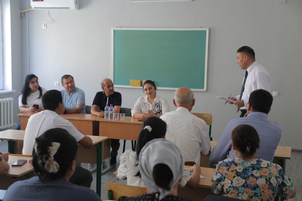 Yosh rus civcivning mushukidagi sperma Porno gig yosh bokira qizlar