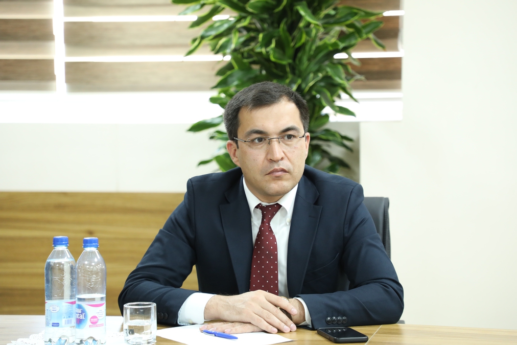 Gafur новда. Gafur. гофур шарипов. поэты узбекистана гафур гулям. баходир ходиев.