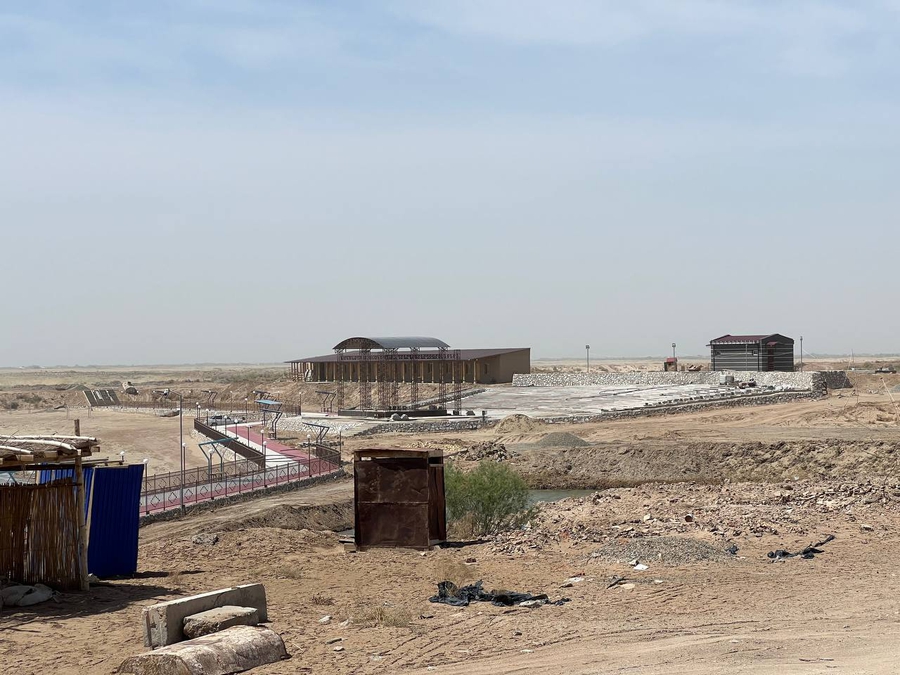 Suhbat bilan rus porno HD formatda Bokira qiz bilan jinsiy aloqa